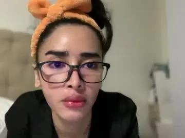 Chaturbate Nude Webcam of urdreamgirl_withbigsurprise