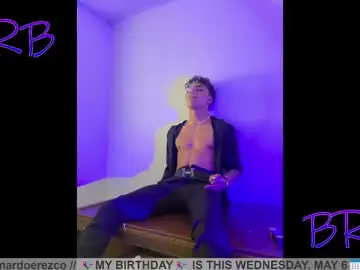 Chaturbate Watch Live Sex Cams of james1lee_