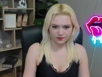 Chaturbate Live Sex Cam of lilysweetxo