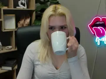 Chaturbate Free Live Porn of lilysweetxo