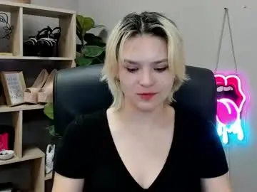 Chaturbate Live Sex Cam of lilysweetxo