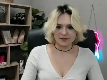 Chaturbate Watch Live Sex Cams of lilysweetxo