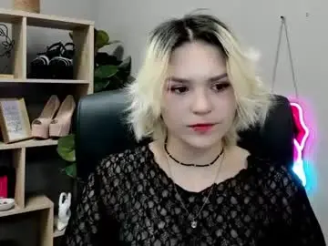 Chaturbate Live Sex Cam of lilysweetxo