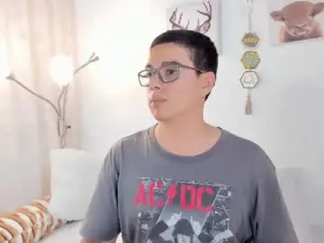 Chaturbate Nude Webcam of sergiocamiloa_30