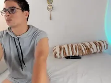 Chaturbate Nude Webcam of sergiocamiloa_30