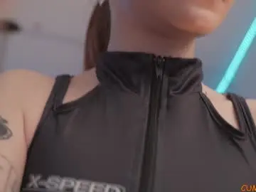 Chaturbate Live Sex Cam of glorikitty