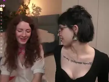 Chaturbate Live Sex Cam of little_poetry