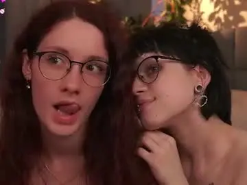 Chaturbate Live Sex Cam of little_poetry