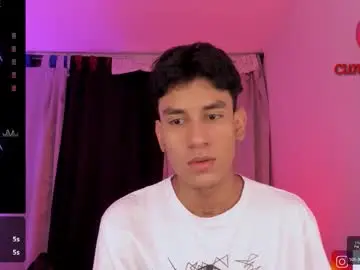 Chaturbate Best live sex cam show of damien_howard