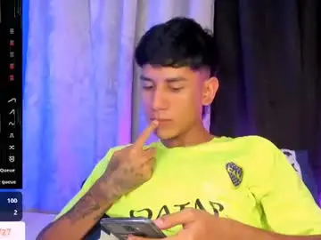 Chaturbate Sex Cam of damien_howard