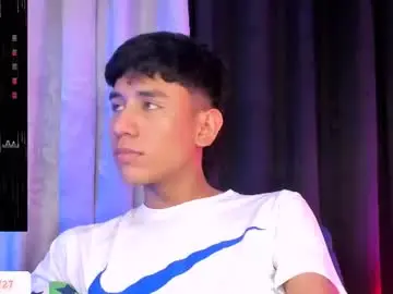 Chaturbate Live Sex of damien_howard