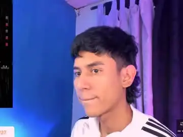 Chaturbate Watch Live Sex Cams of damien_howard