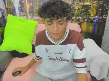 Chaturbate Live Sex Cam of hot_bunny713