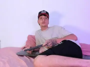 Chaturbate Best live sex cam show of 1threestar