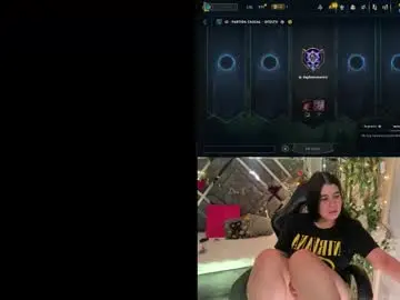 Chaturbate Live Sex Cam of daphnecontry