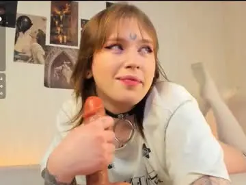 Chaturbate Live Sex Cam of alice_moonshard