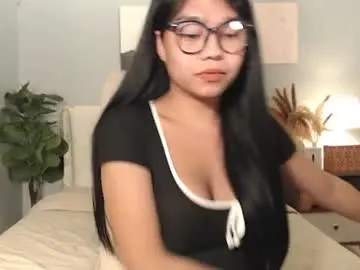 Chaturbate Nude Webcam of hotasian_gabby69