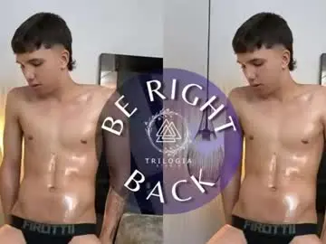 Chaturbate Free Porn Cam of andy_miller5