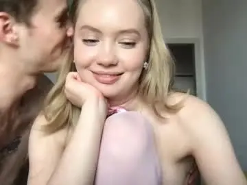 Chaturbate Live Porn of kira_saning1