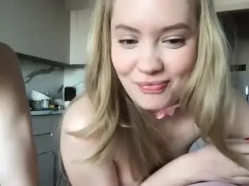 Chaturbate Live Porn of kira_saning1