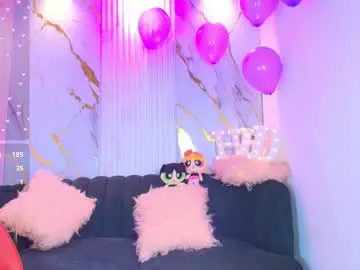 Chaturbate Live Sex Cam of mhia_kate