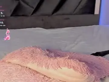 Chaturbate Best live sex cam show of miajones_blowjob