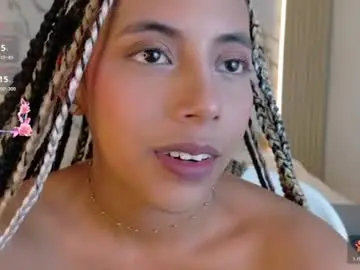 Chaturbate Best live sex cam show of miajones_blowjob