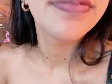 Chaturbate Nude Webcam of miajones_blowjob