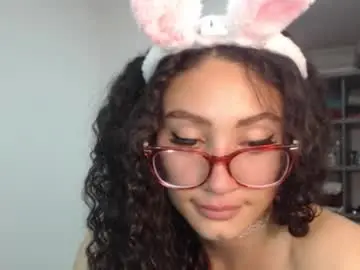 Chaturbate Sex Chat of petite_kurly_qt