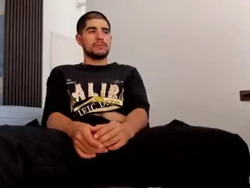 Chaturbate Free Porn Cam of tommy_badboyy