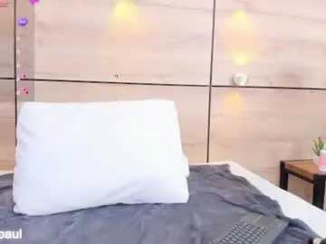 Chaturbate Live Sex Cam of aria_paul
