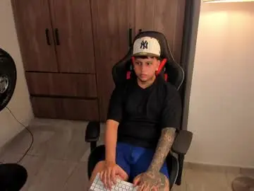 Chaturbate Live Sex Cam of jake_pons