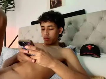 Chaturbate Free Live Porn of ostin_18hot