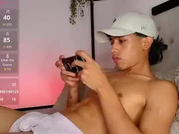 Chaturbate Free Live Porn of ostin_18hot