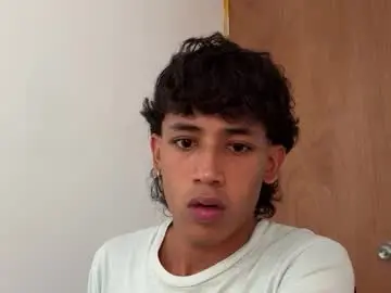 Chaturbate Free Porn Cam of ostin_18hot