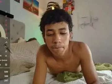Chaturbate Live Sex Cam of ostin_18hot