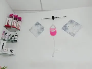 Chaturbate Sex Cam of sweet_litle