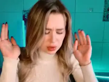 Chaturbate Best live sex cam show of adelloyss