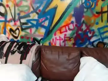 Chaturbate Watch Live Sex Cams of kyliebenson