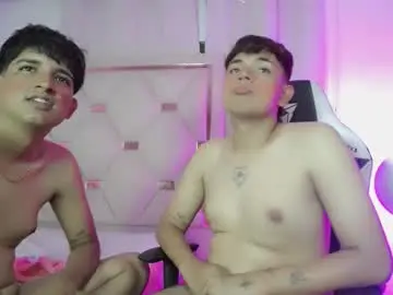 Chaturbate Live Sex of maxwell_boys