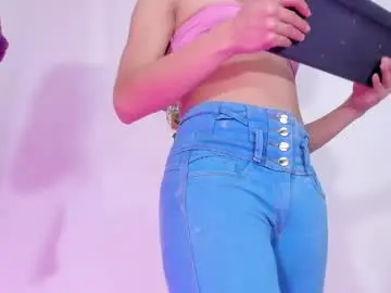 Chaturbate Watch Live Sex Cams of alisiacollinsss