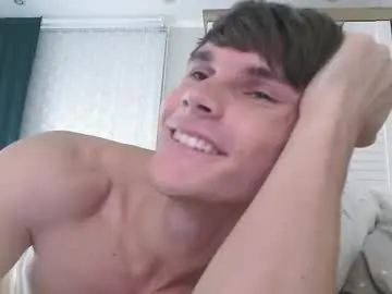 Chaturbate Live Sex Cam of eric_crush