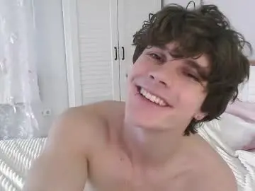 Chaturbate Live Sex Cam of eric_crush