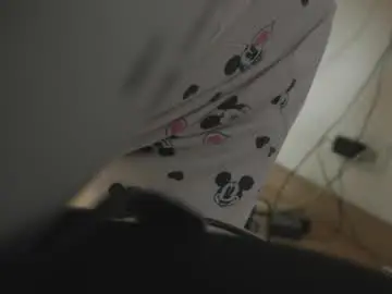Chaturbate Best live sex cam show of leiaah__