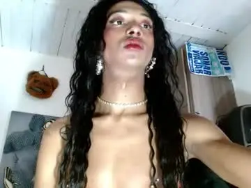 Chaturbate Free Live Porn of maidi_hot