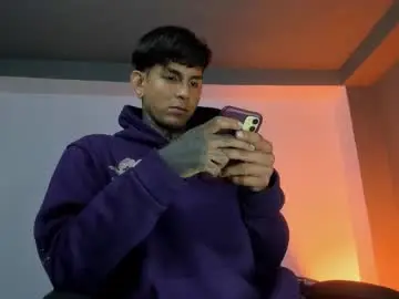 Chaturbate Adult Webcams of travistanner28