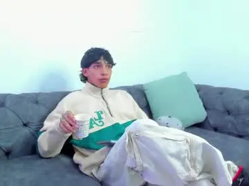 Chaturbate Free Porn Cam of kroywave