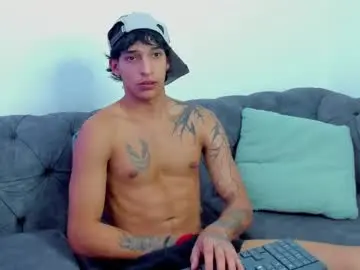 Chaturbate Best live sex cam show of kroywave