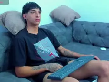 Chaturbate Live Sex Cam of kroywave
