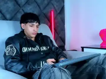 Chaturbate Free Live Porn of kroywave